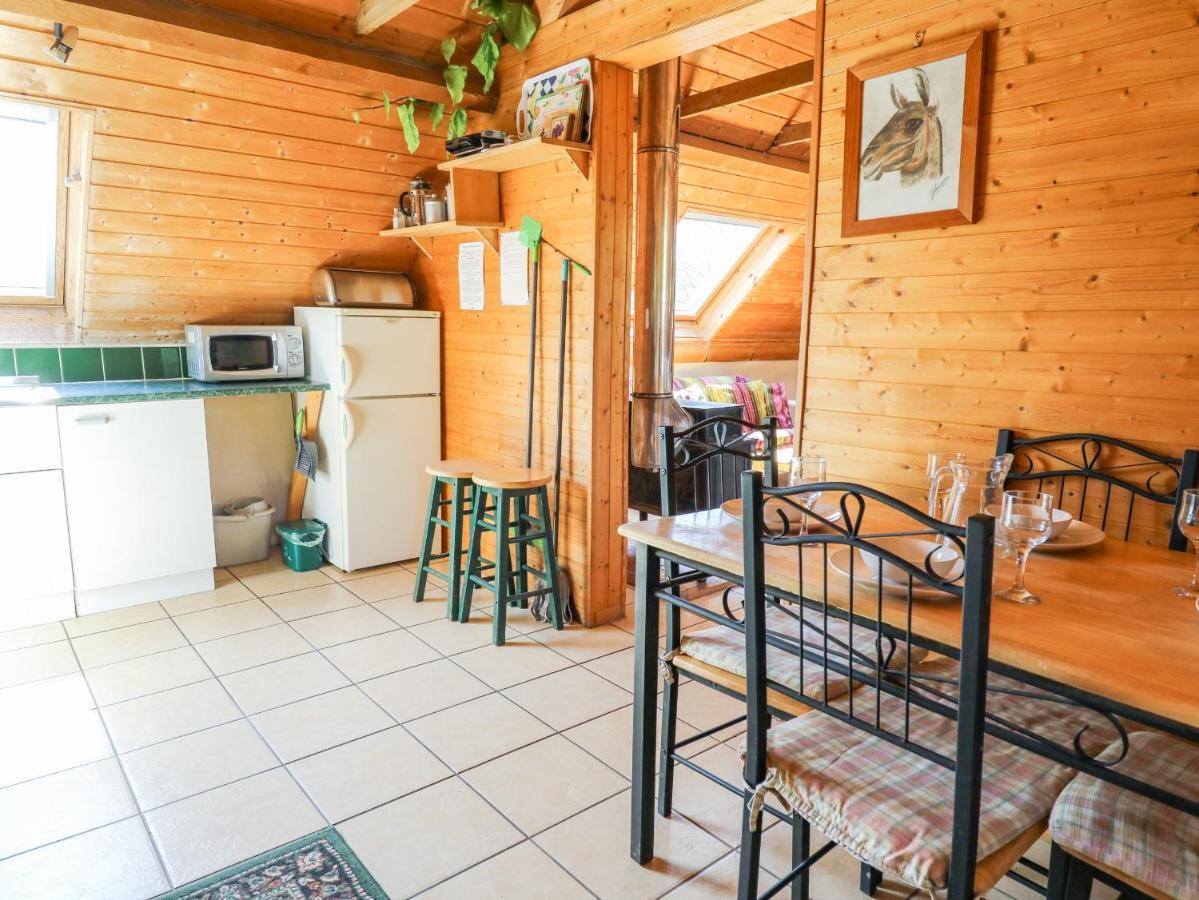 The Loft Apartment Llangunllo Luaran gambar